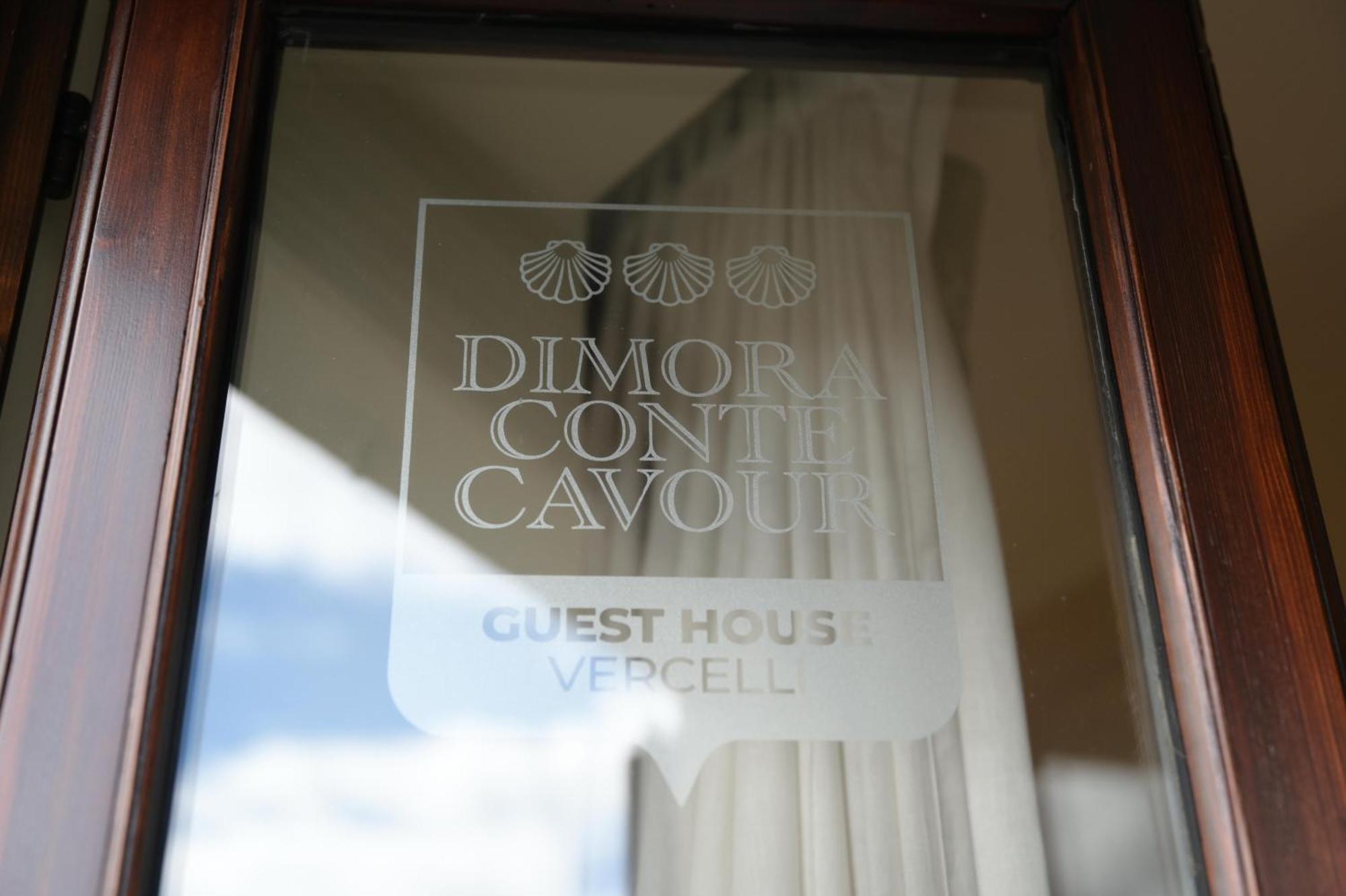 Отель Dimora Conte Cavour Верчелли Экстерьер фото
